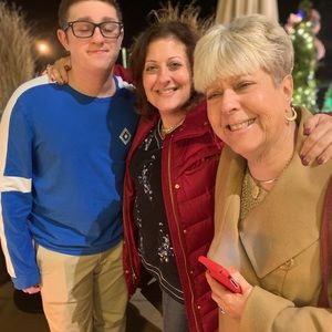 Meet your Posher, Lisa